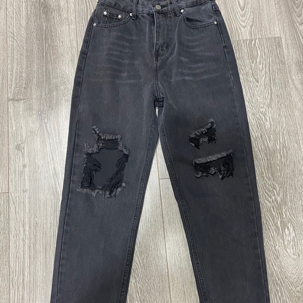 High waisted ripped mom jeans